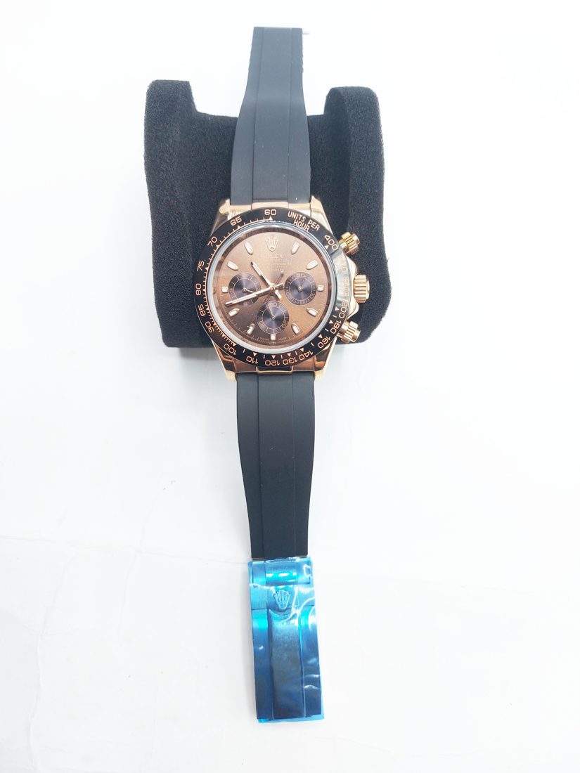 Rolex Cosmograph Daytona — Rose gold, crni keramički bezel, gumeni remen